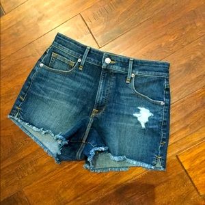 Good American Cut Off Denim High Rise Shorts 🌿D6